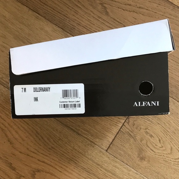 Blue suede booties size 7 - Picture 12 of 12